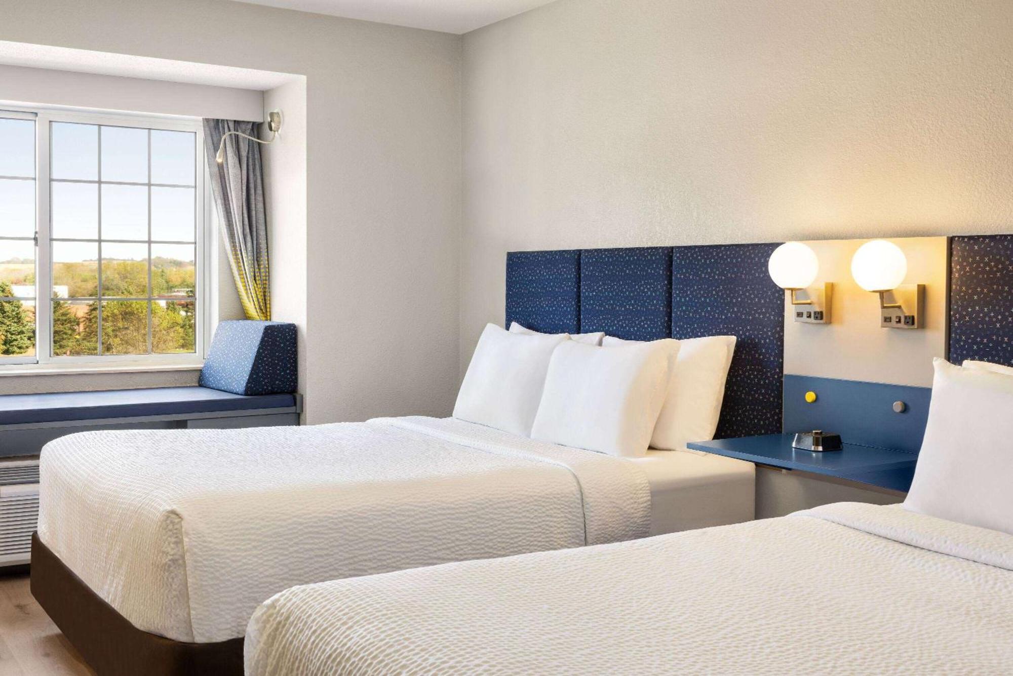 Microtel Inn & Suites By Wyndham New Ulm Ngoại thất bức ảnh