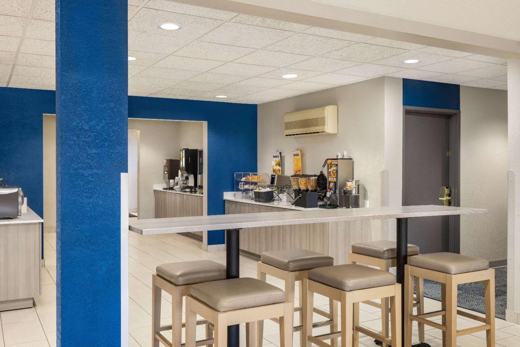 Microtel Inn & Suites By Wyndham New Ulm Ngoại thất bức ảnh