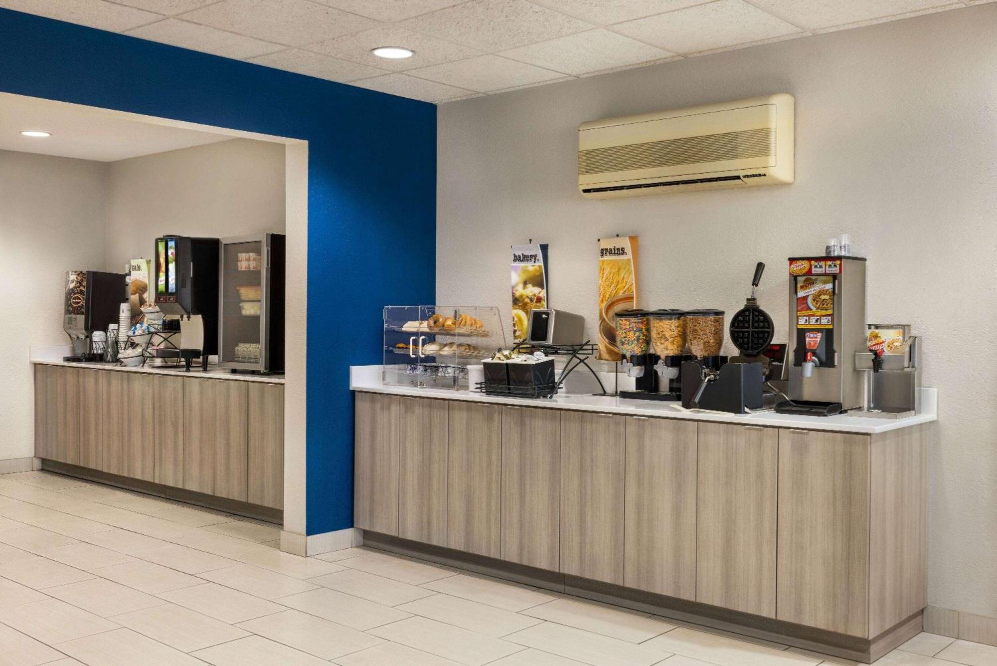 Microtel Inn & Suites By Wyndham New Ulm Ngoại thất bức ảnh