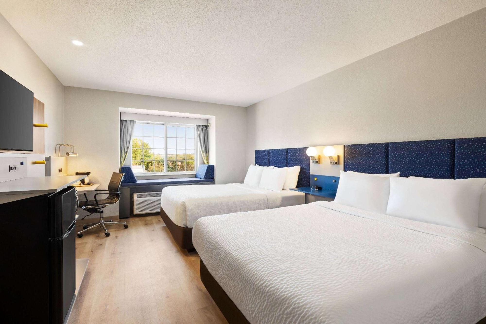 Microtel Inn & Suites By Wyndham New Ulm Ngoại thất bức ảnh