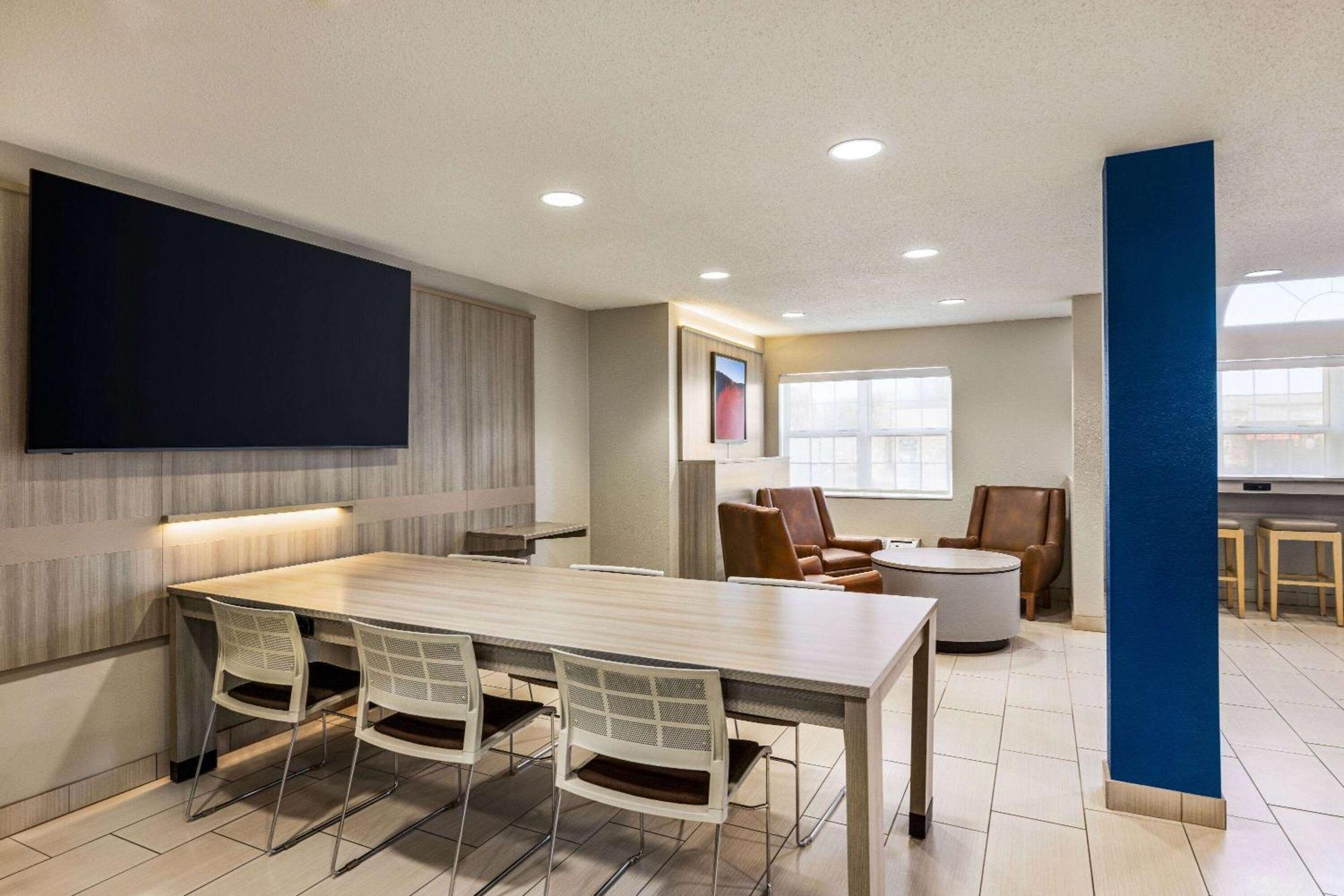 Microtel Inn & Suites By Wyndham New Ulm Ngoại thất bức ảnh